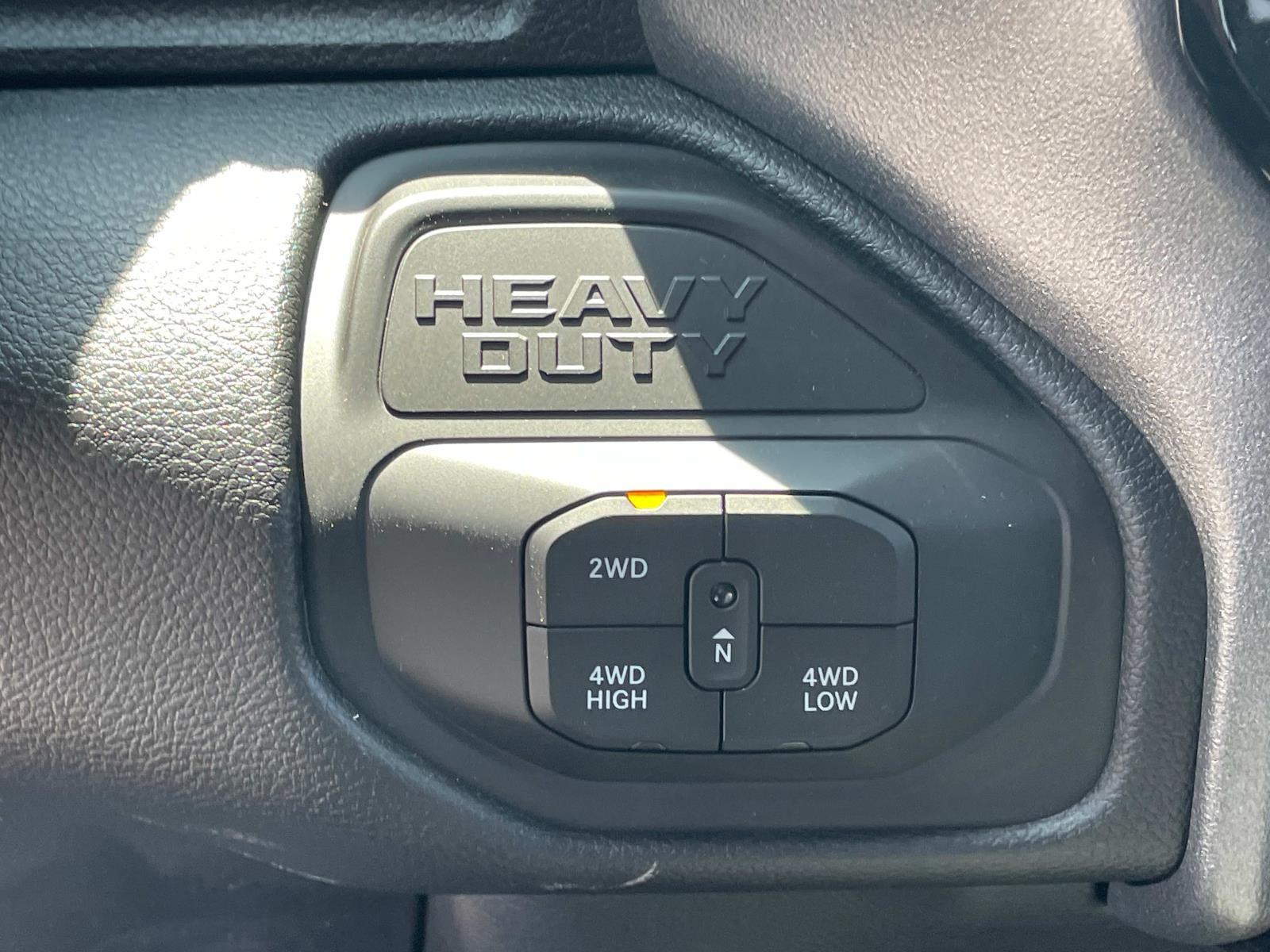 2026 RAM 2500 Tradesman/Black Express - Photo 12