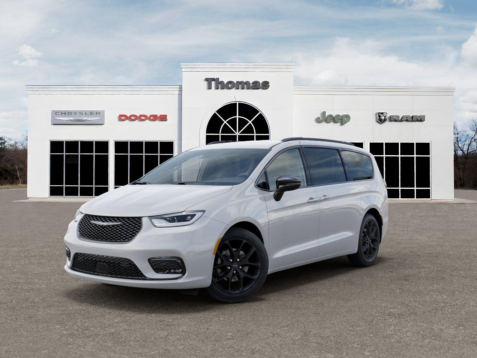 2026 Chrysler Pacifica Select's photo