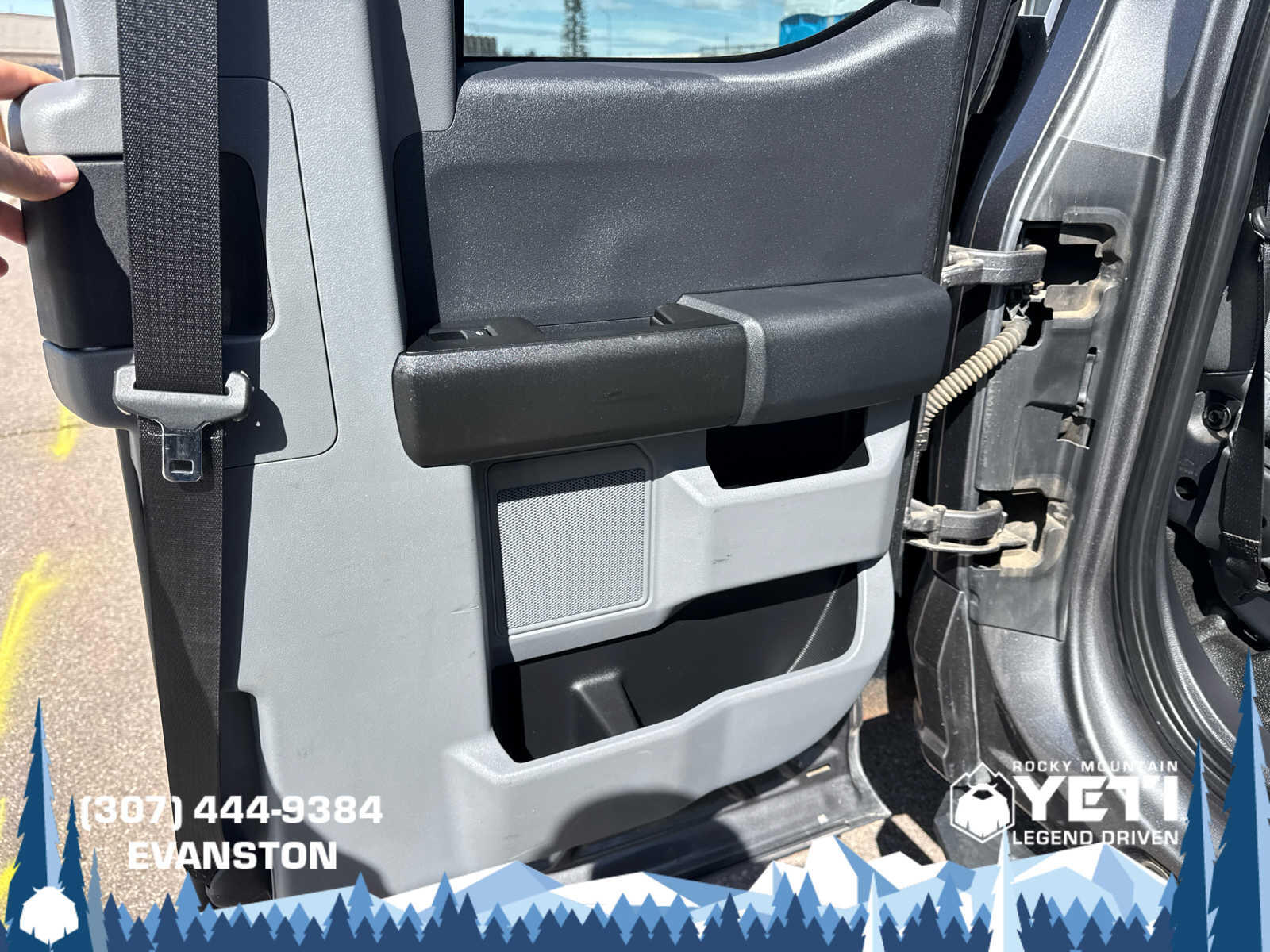 2023 Ford F-350 Super Duty Chassis Cab XL - Photo 17