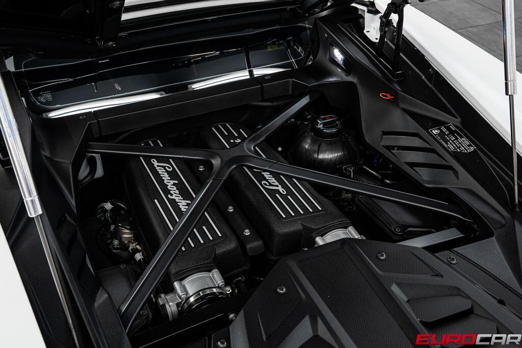 2022 Lamborghini Huracan EVO Image 18
