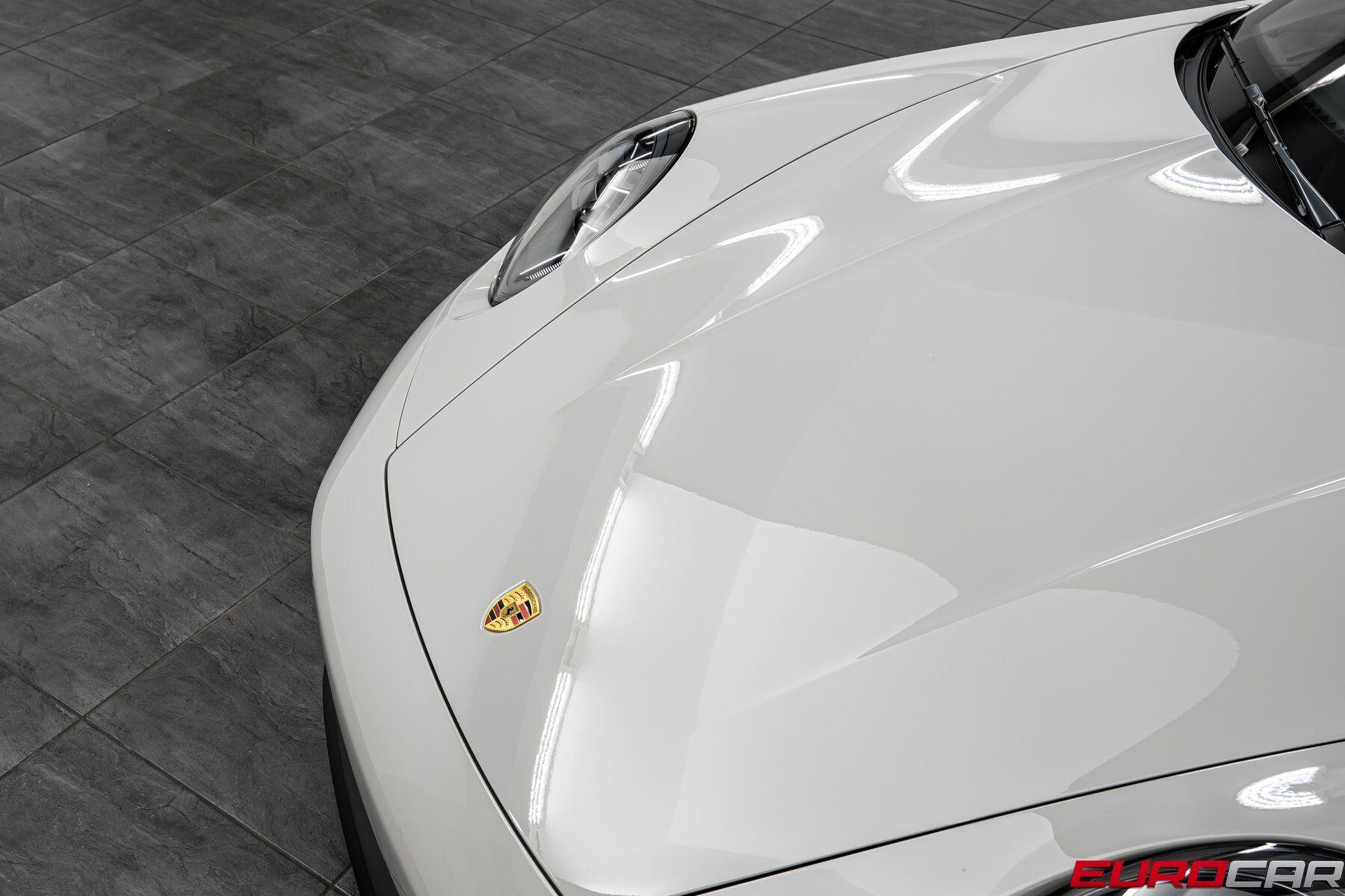 2026 Porsche 911 GTS - Photo 11