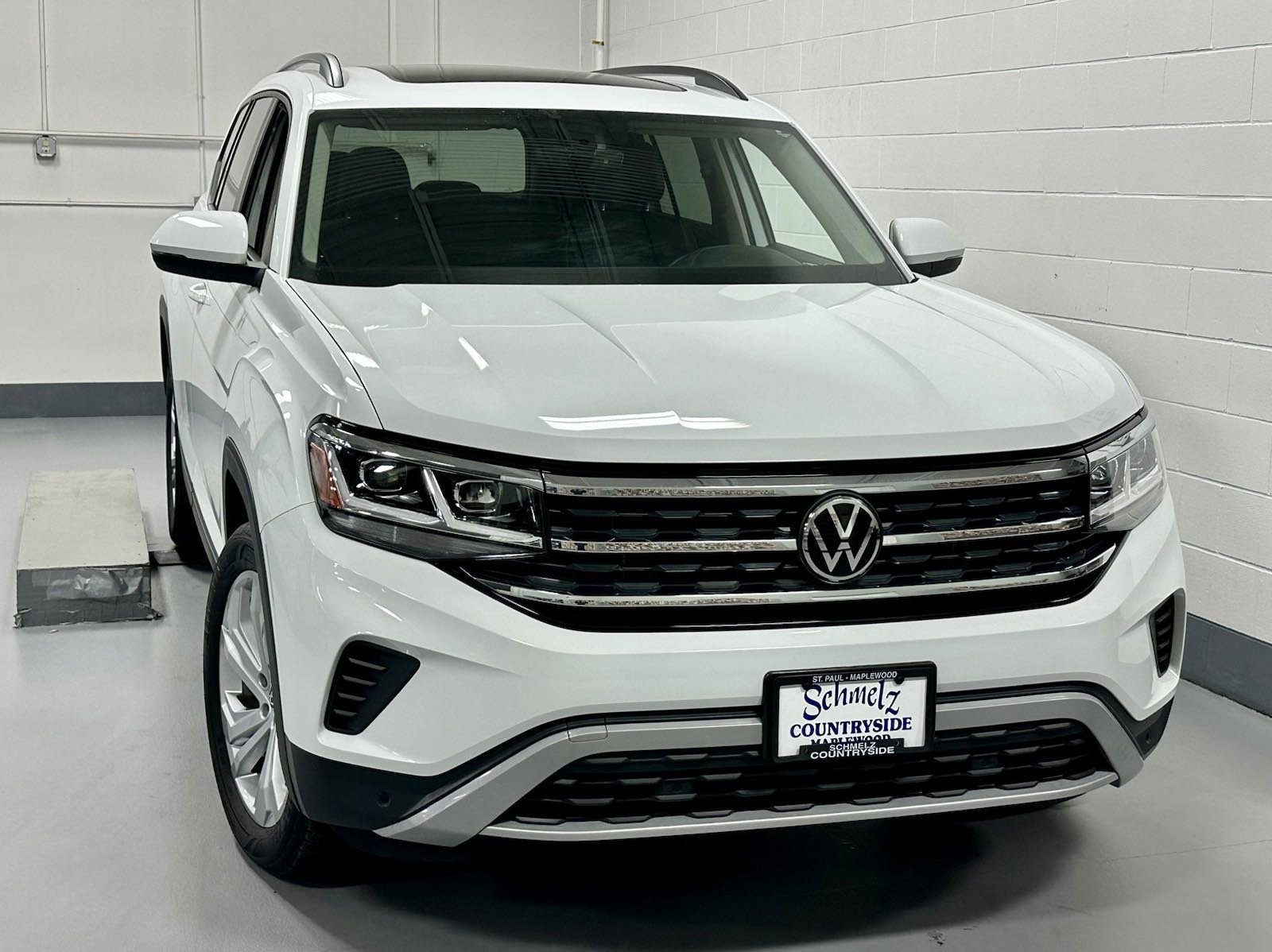 Used 2023 Volkswagen Atlas SE w/Tech with VIN 1V2KP2CA0PC508951 for sale in Maplewood, Minnesota