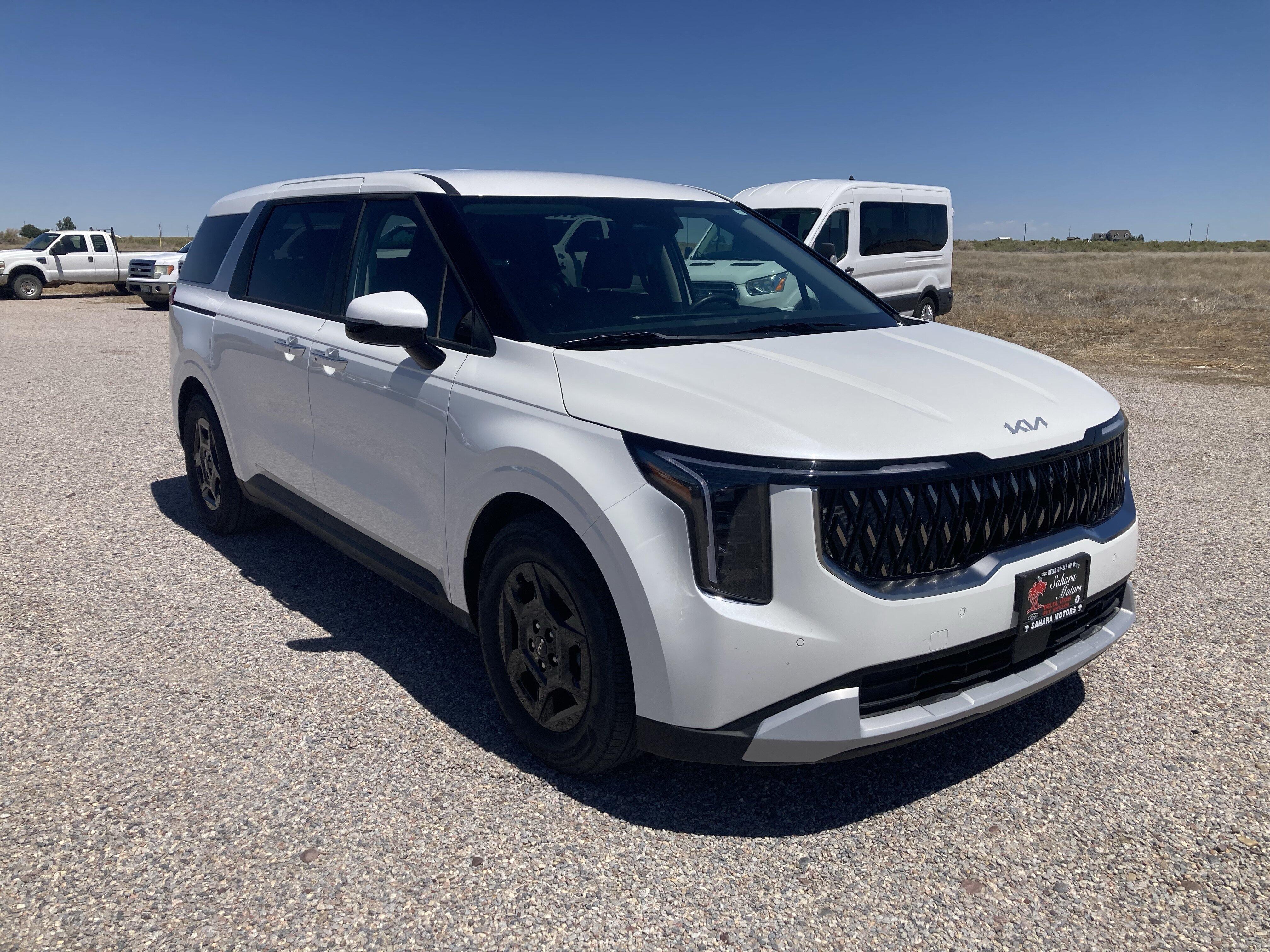 2026 Kia Sedona LXS's photo