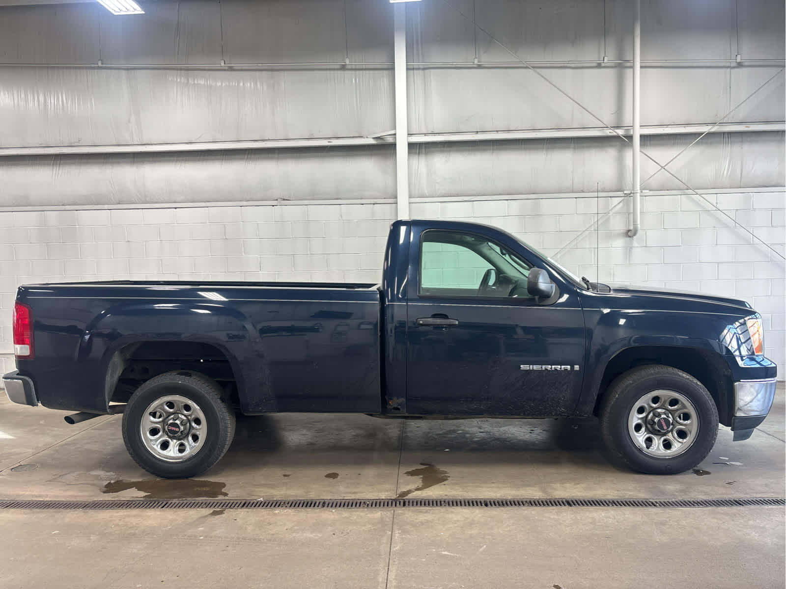 Used 2008 GMC Sierra 1500 Work Truck with VIN 1GTEC14X08Z160414 for sale in Wilmington, OH