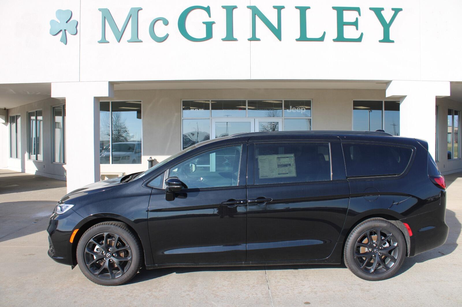 2026 Chrysler Pacifica Pacifica Select
