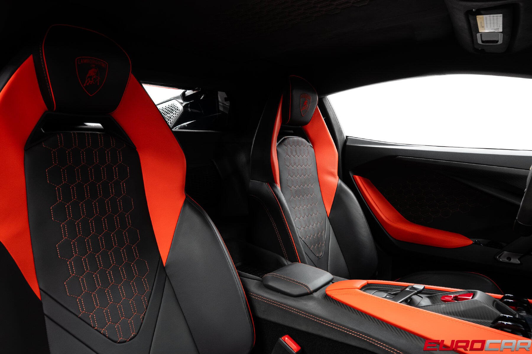 2025 Lamborghini Revuelto *HUGE CARBON OPTIONS * PASSENGER DISPLAY*Image 44