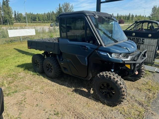 2026 Can-Am DEF 6X6 LMT CAB HD10