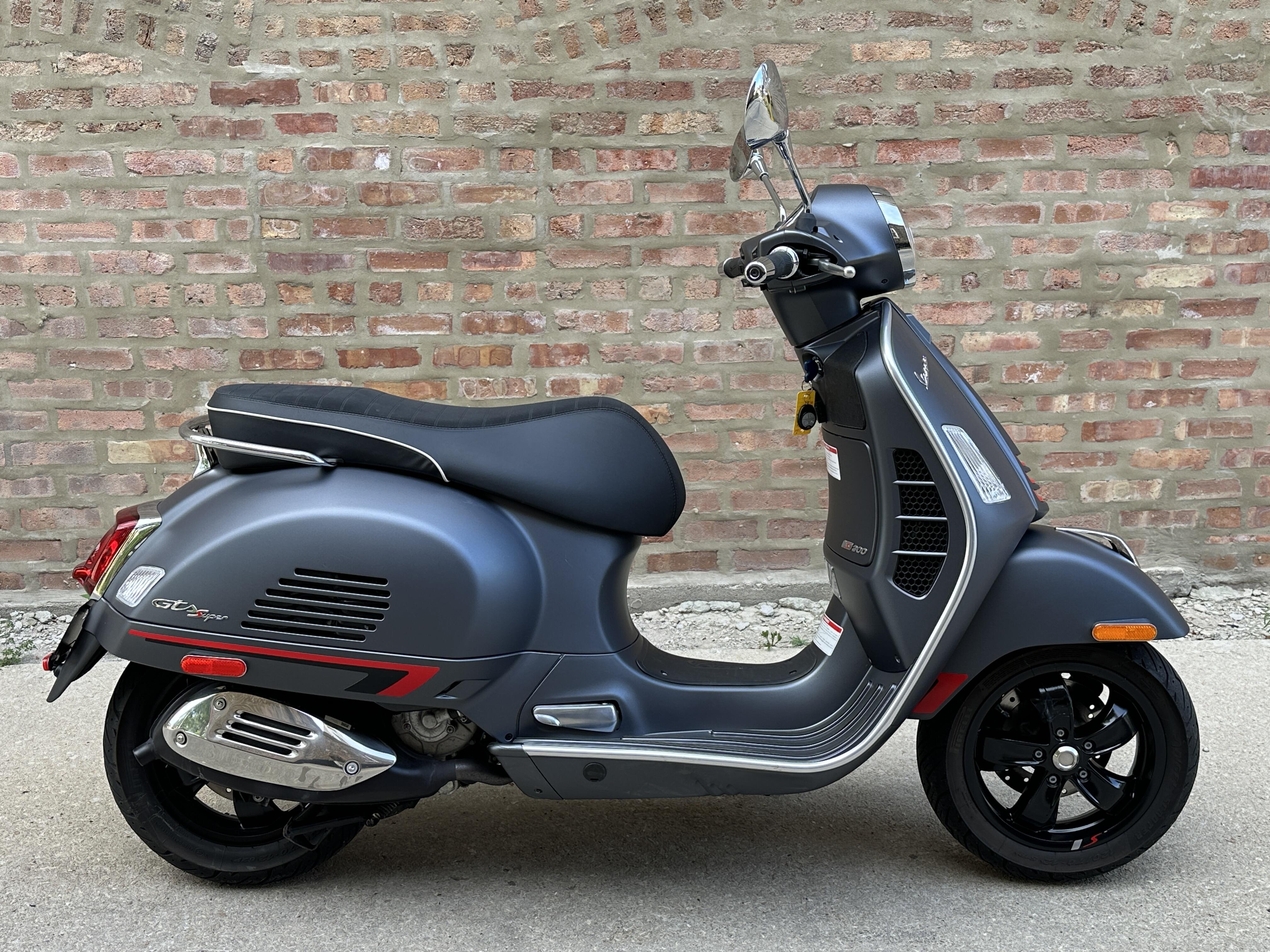 2021 Vespa GTS 300 Super Sport