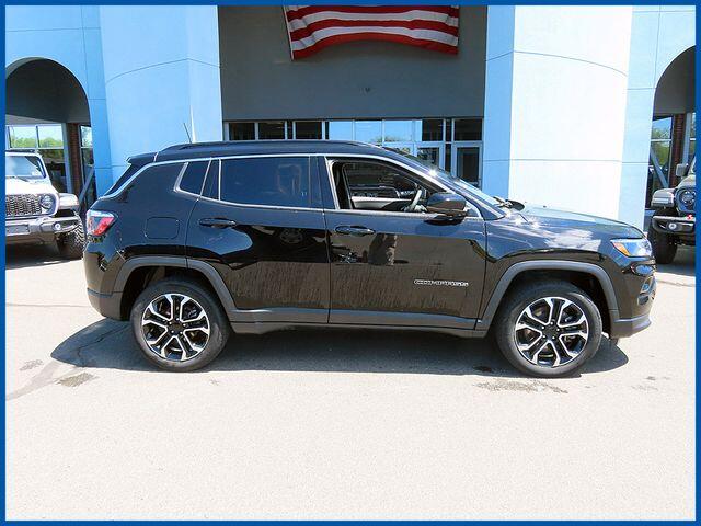 2023 Jeep Compass Limited 4X4's photo