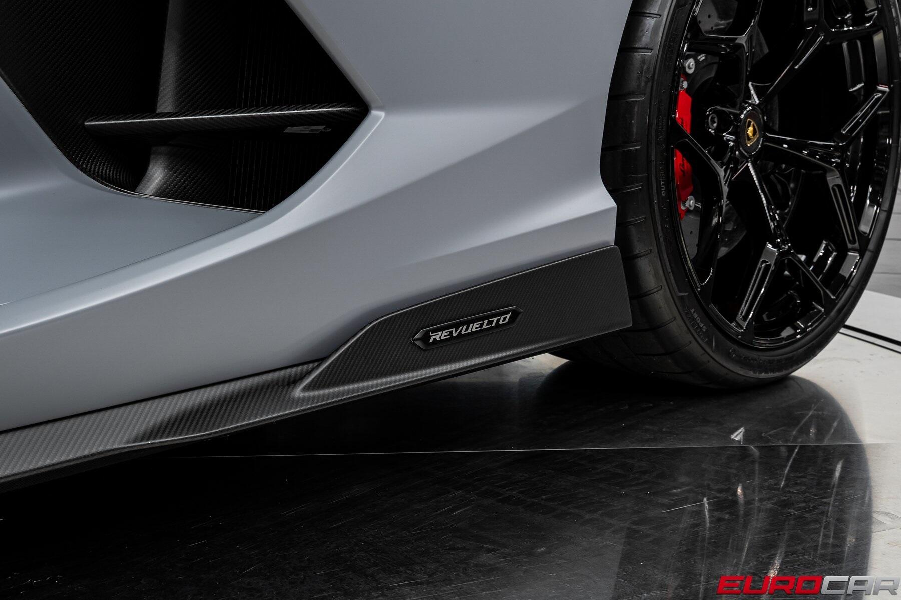 Used 2024 Lamborghini Revuelto *HUGE CARBON OPTIONS * FACTORY MATTE PAINT*Image 21