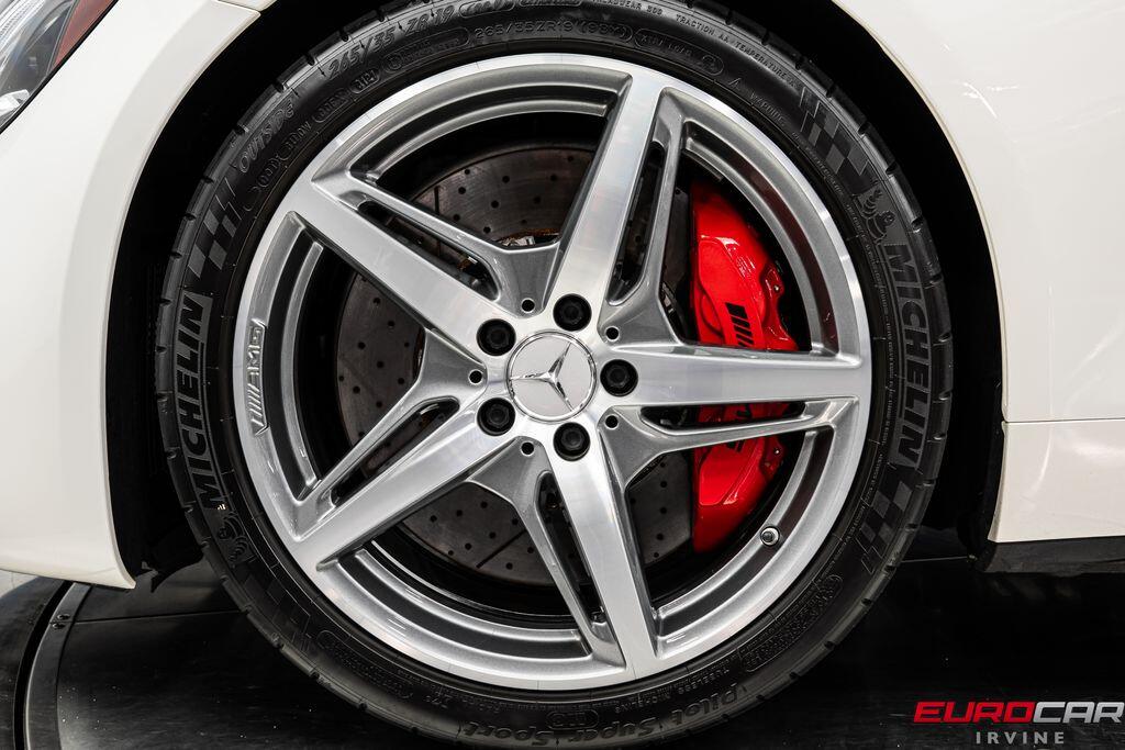 2021 Mercedes-Benz AMG GT Roadster Base - Photo 23