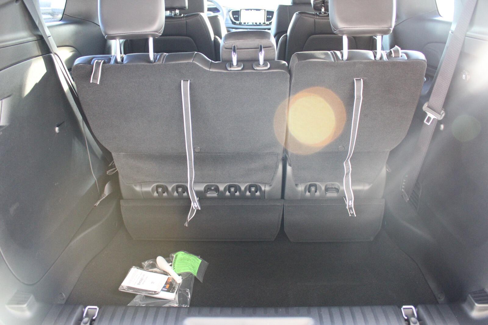 2026 Chrysler Pacifica Select - Photo 27