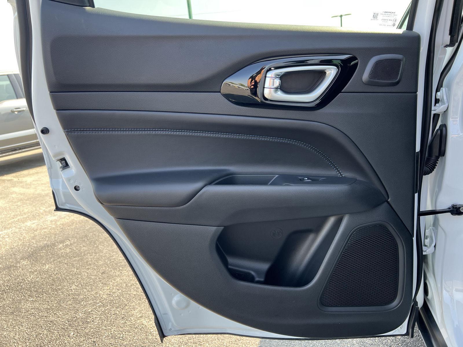 2026 Jeep Compass Limited - Photo 17