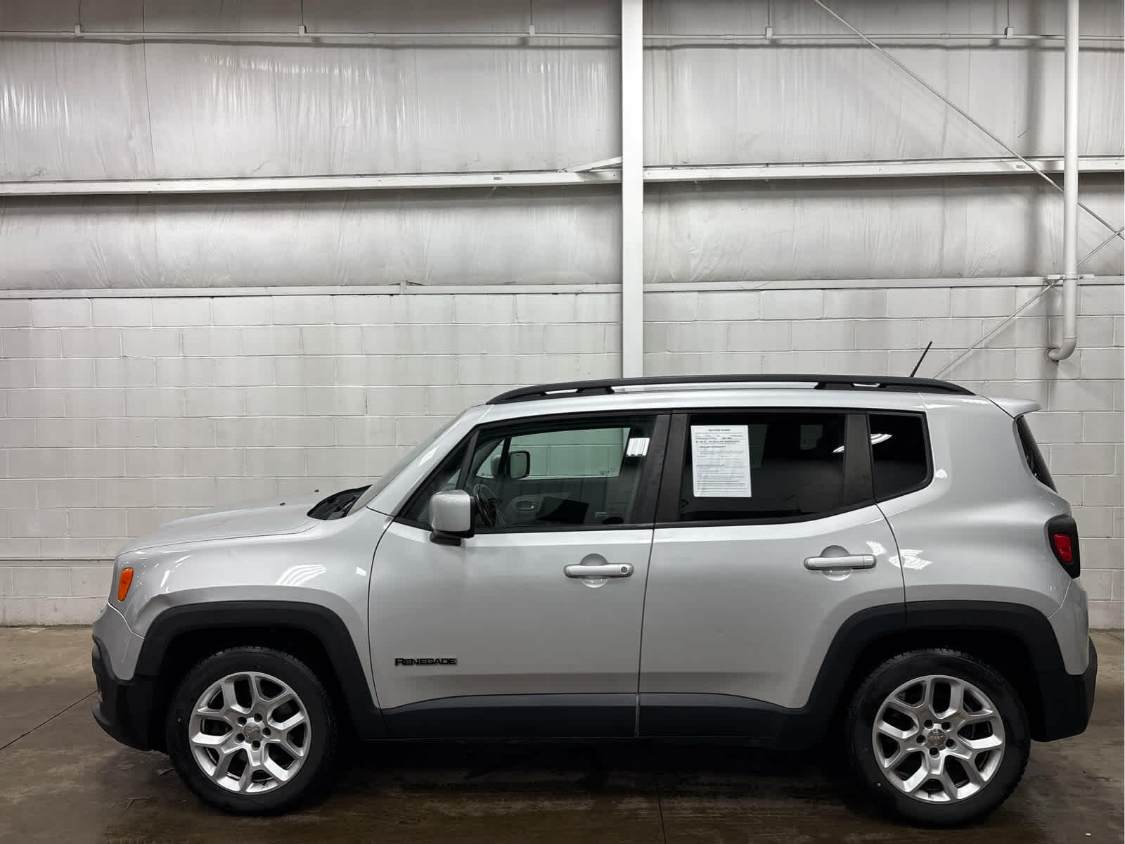 Used 2015 Jeep Renegade Latitude with VIN ZACCJABT0FPB62325 for sale in Wilmington, OH