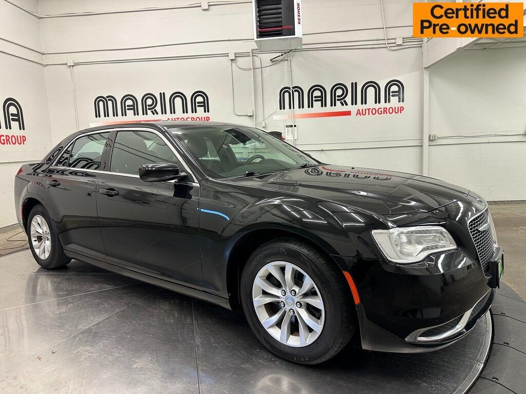 2021 Chrysler 300