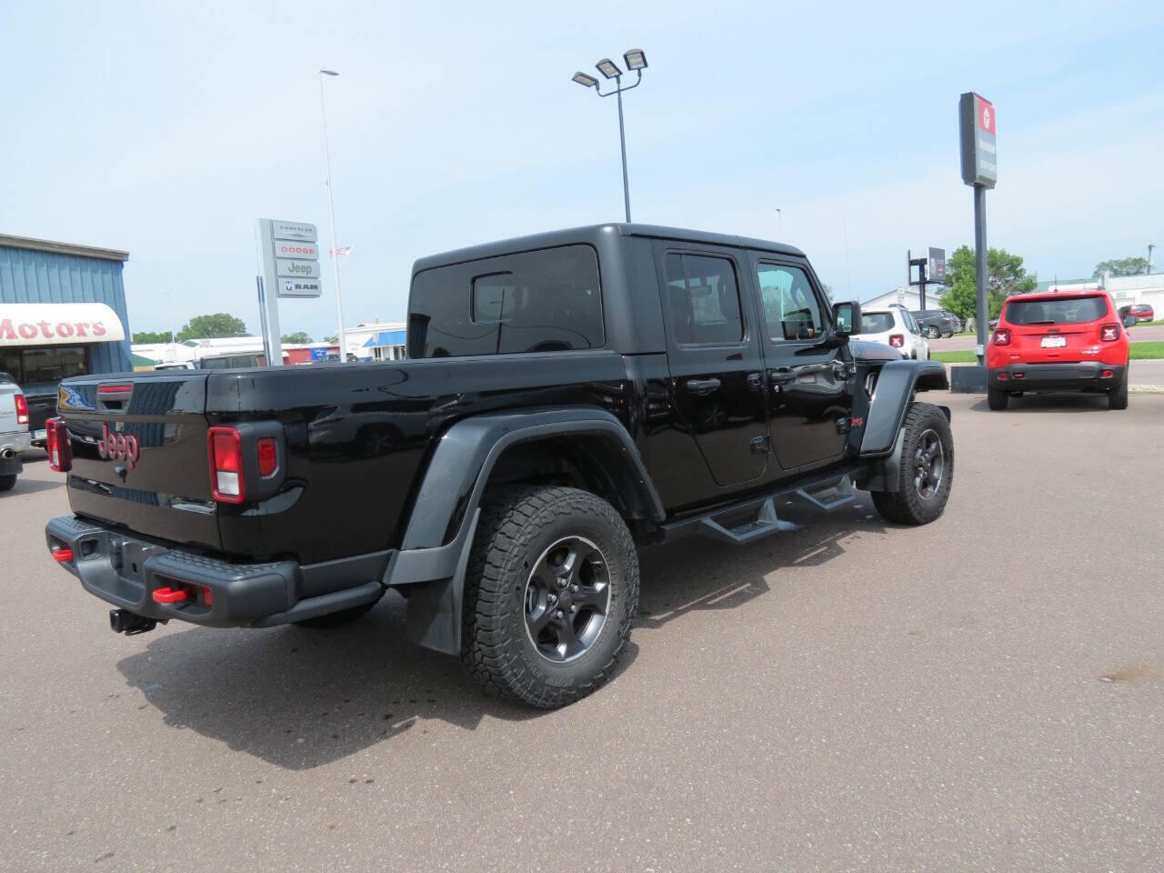 Used 2023 Jeep Gladiator Rubicon with VIN 1C6JJTBGXPL511941 for sale in Fairmont, Minnesota