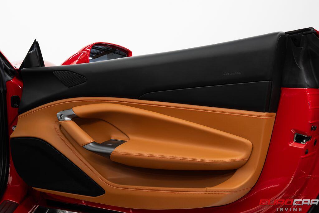 2021 Ferrari F8 Tributo *CARBON STEERING WHEEL * FULL ELECTRIC SEATS*Image 27
