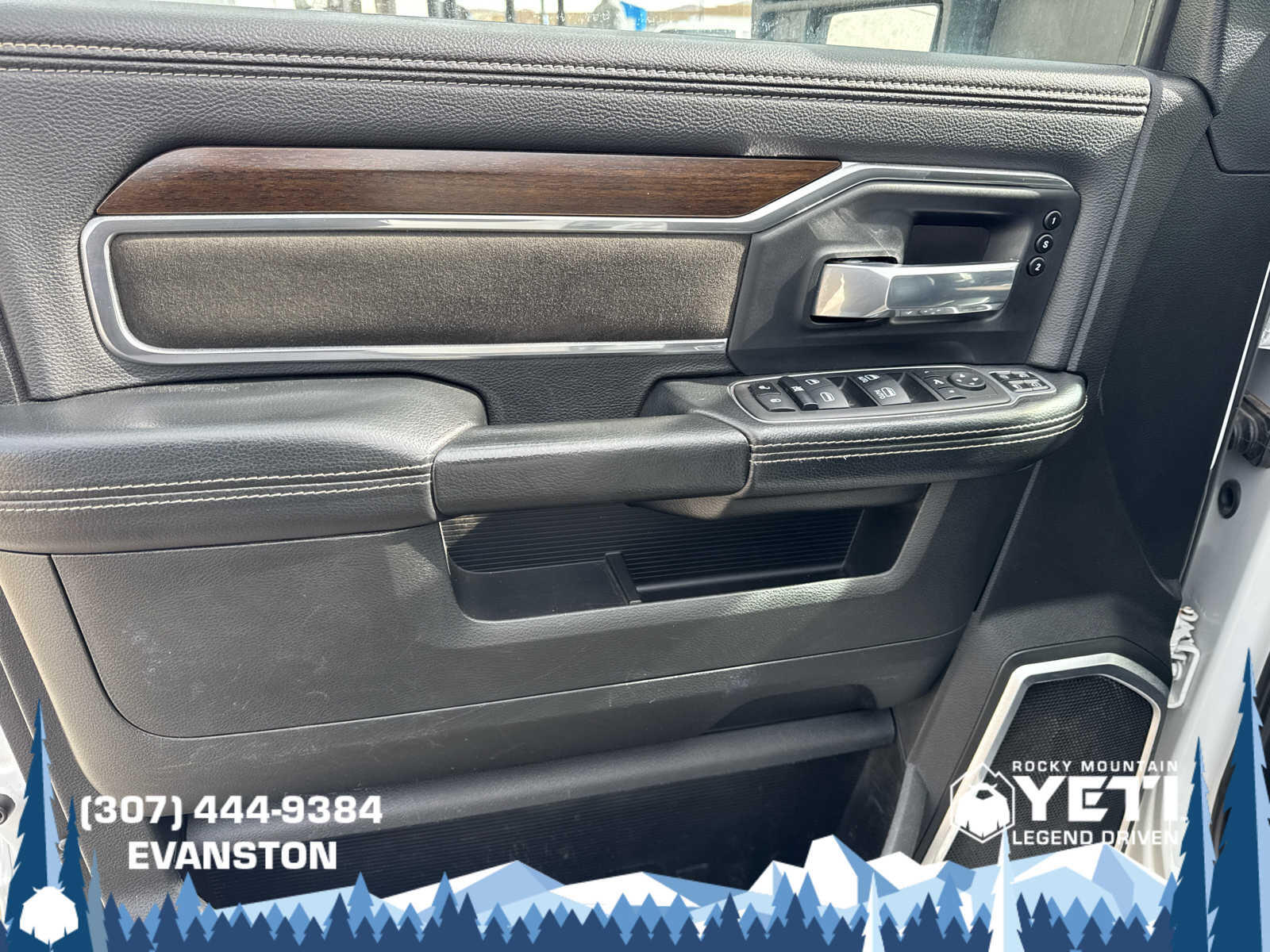 2024 RAM Ram 3500 Pickup Laramie - Photo 25