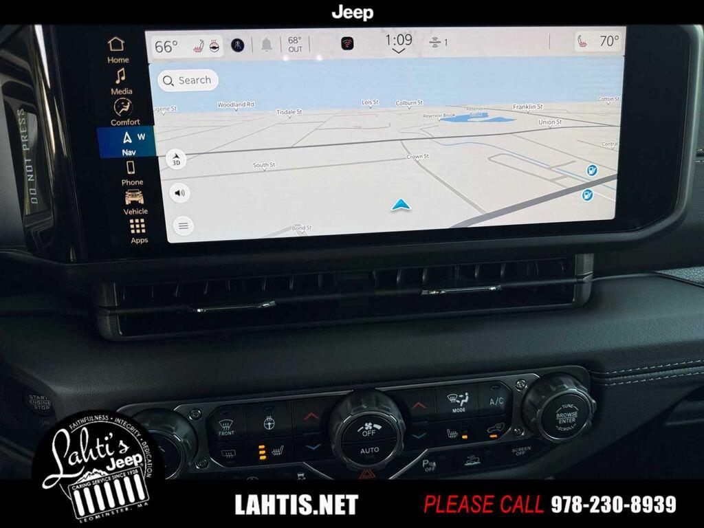 2025 Jeep Wrangler 4-Door Sahara - Photo 32