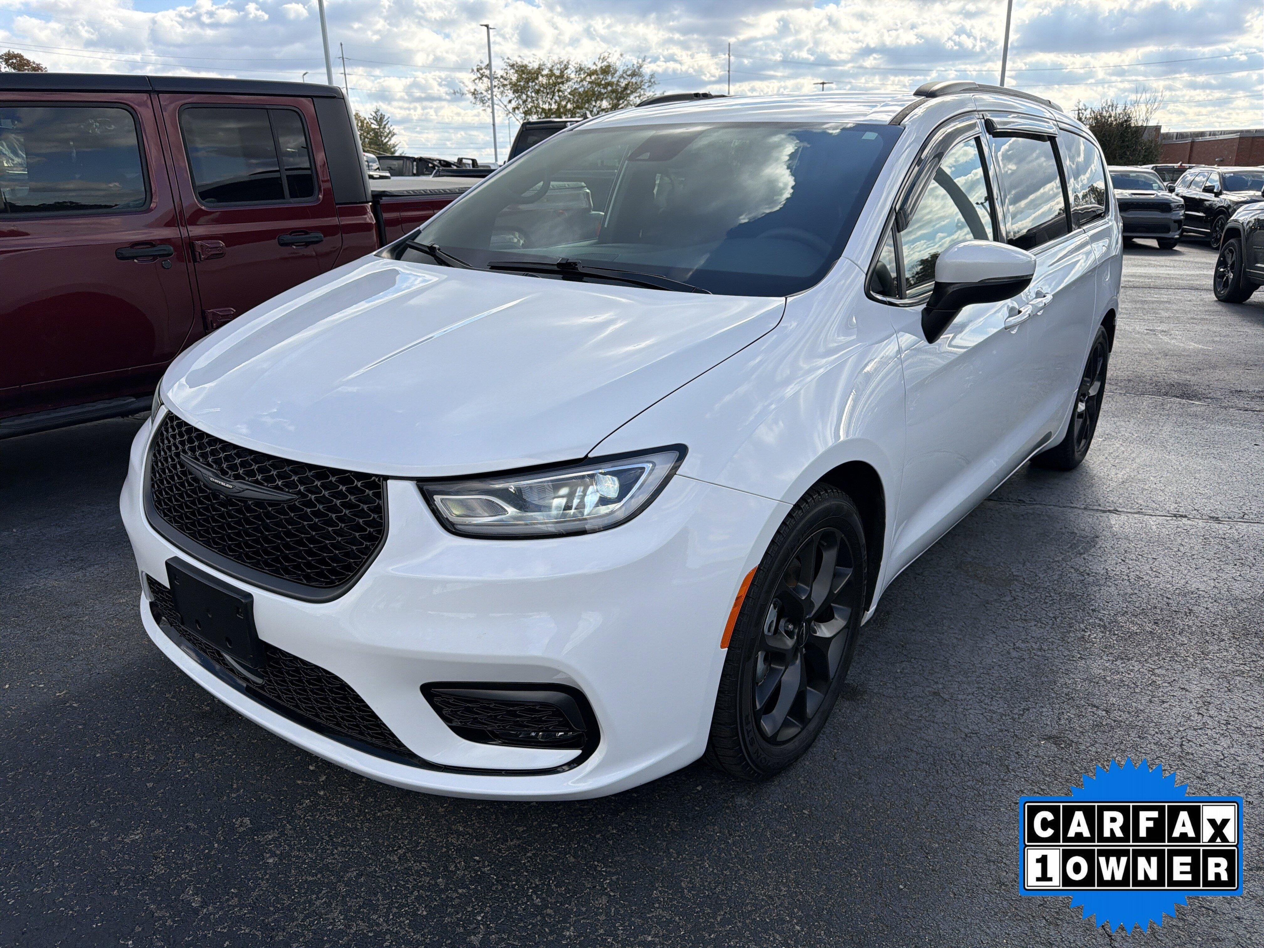 2023 Chrysler Pacifica Touring L