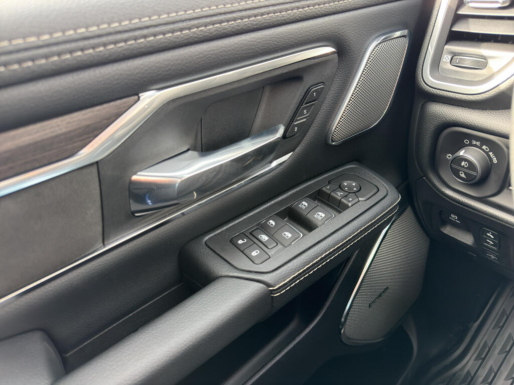2026 RAM 1500 Laramie - Photo 7