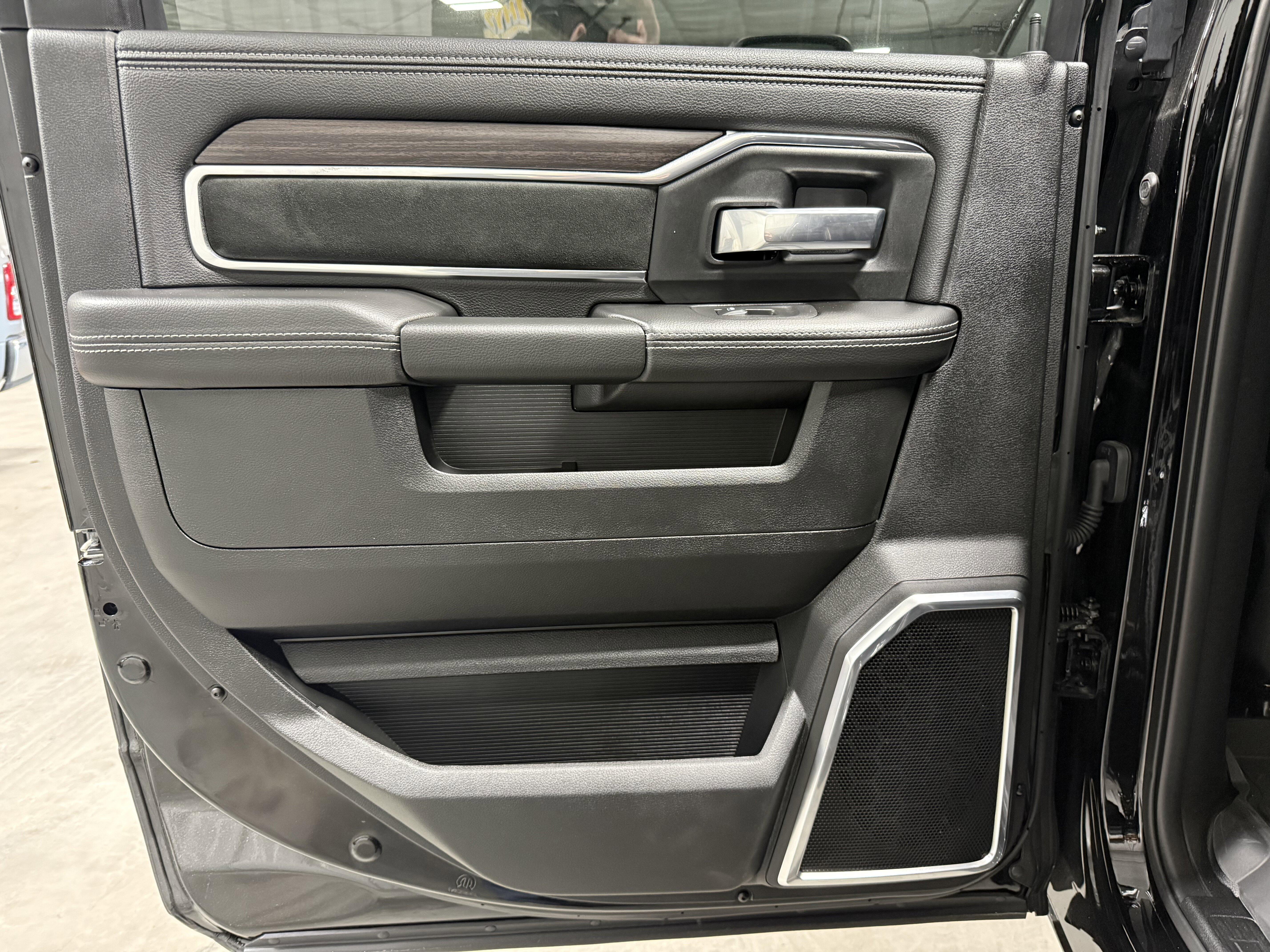 2026 RAM 2500 Laramie - Photo 18