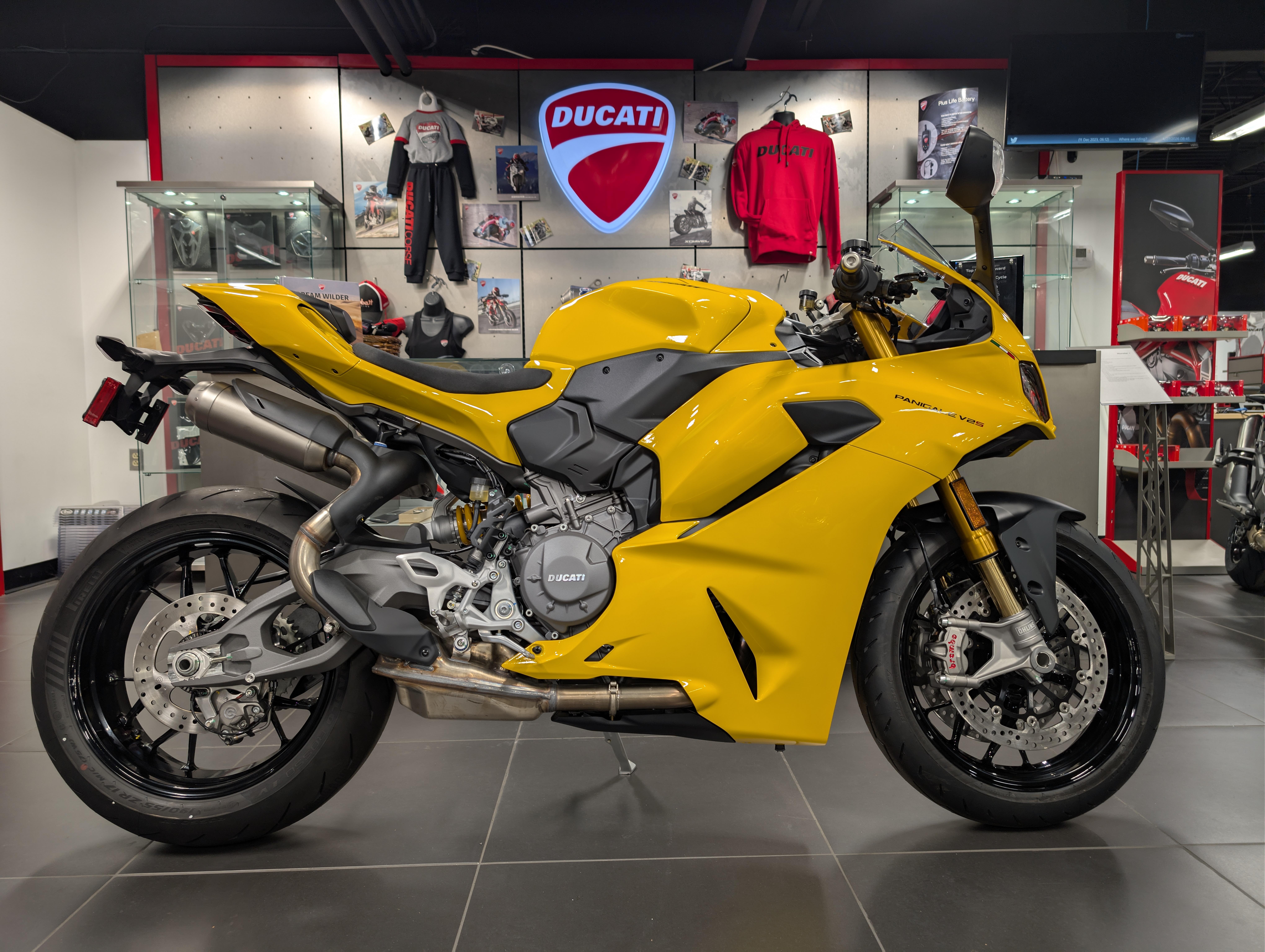 2027 Ducati PANIGALE V2S