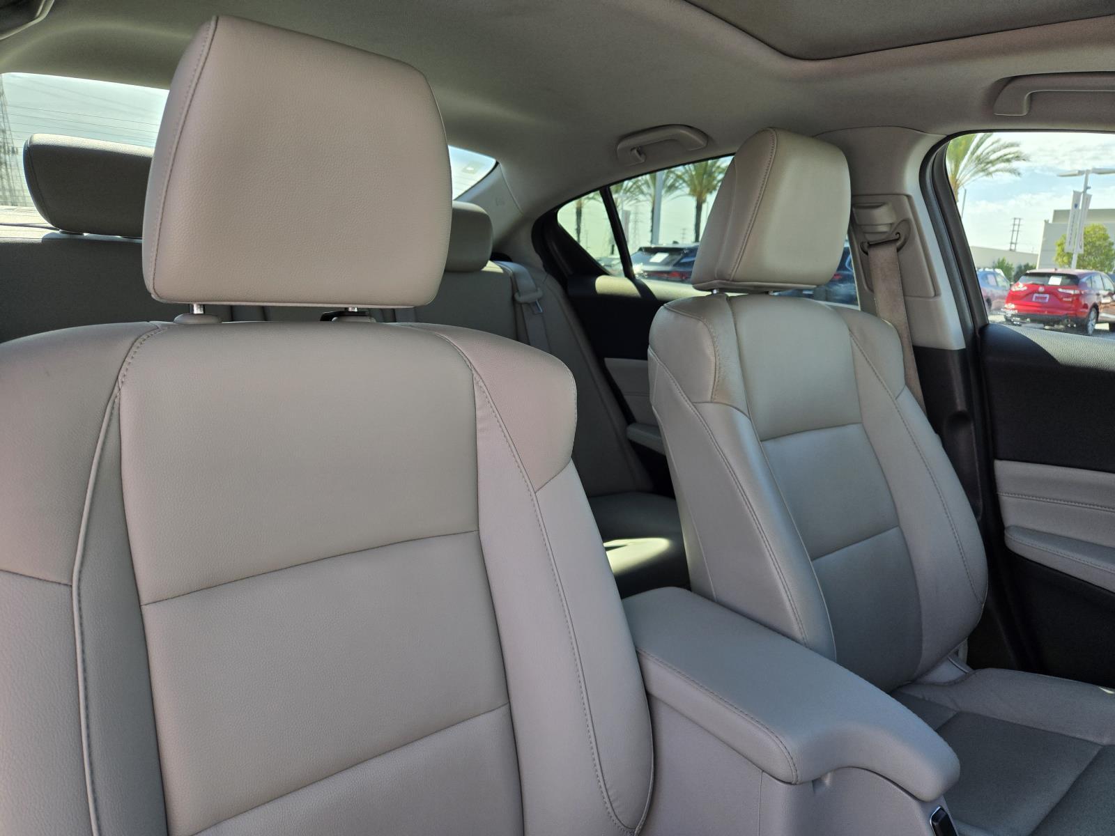 2017 Acura ILX Base - Photo 27
