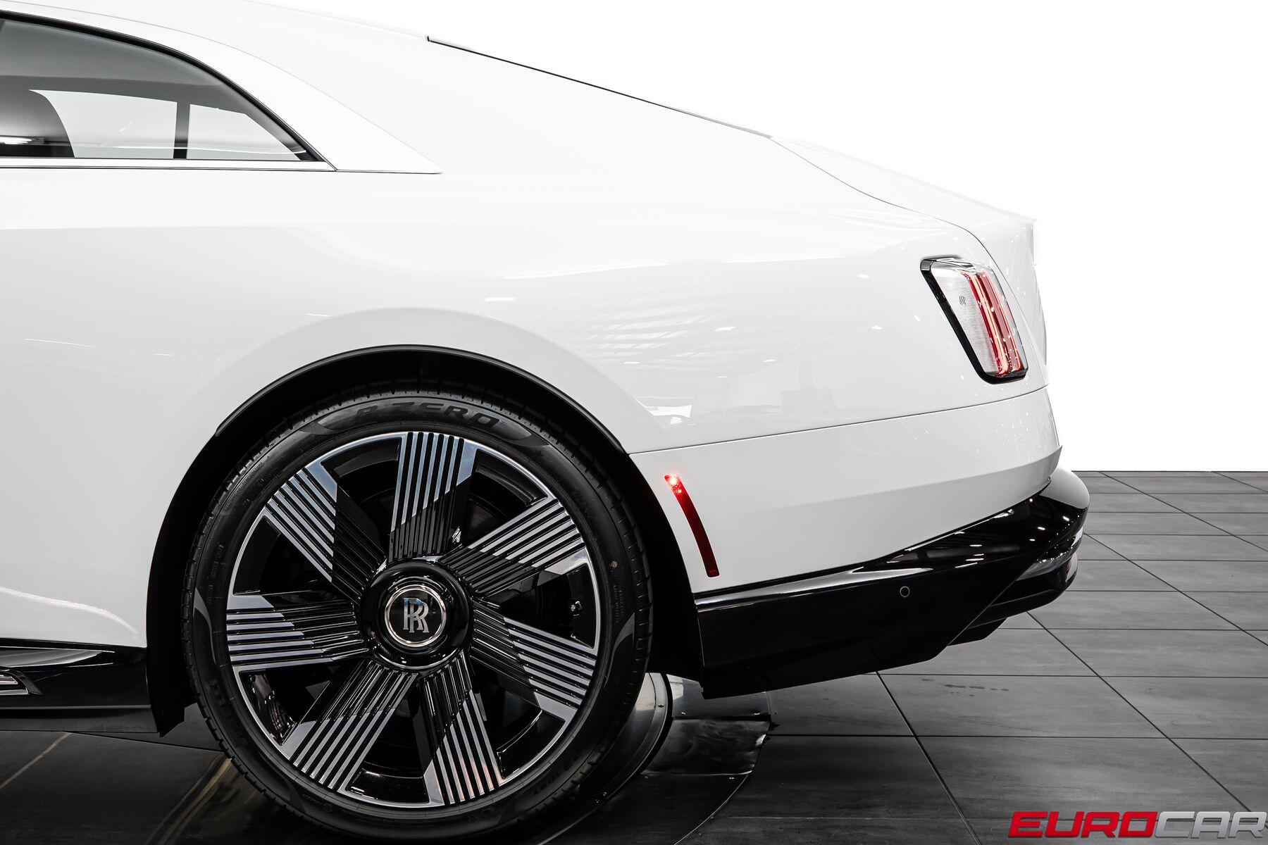 2024 Rolls-Royce Spectre *STARLIGHT DOORS * ILLUMINATED FASCIA*Image 16