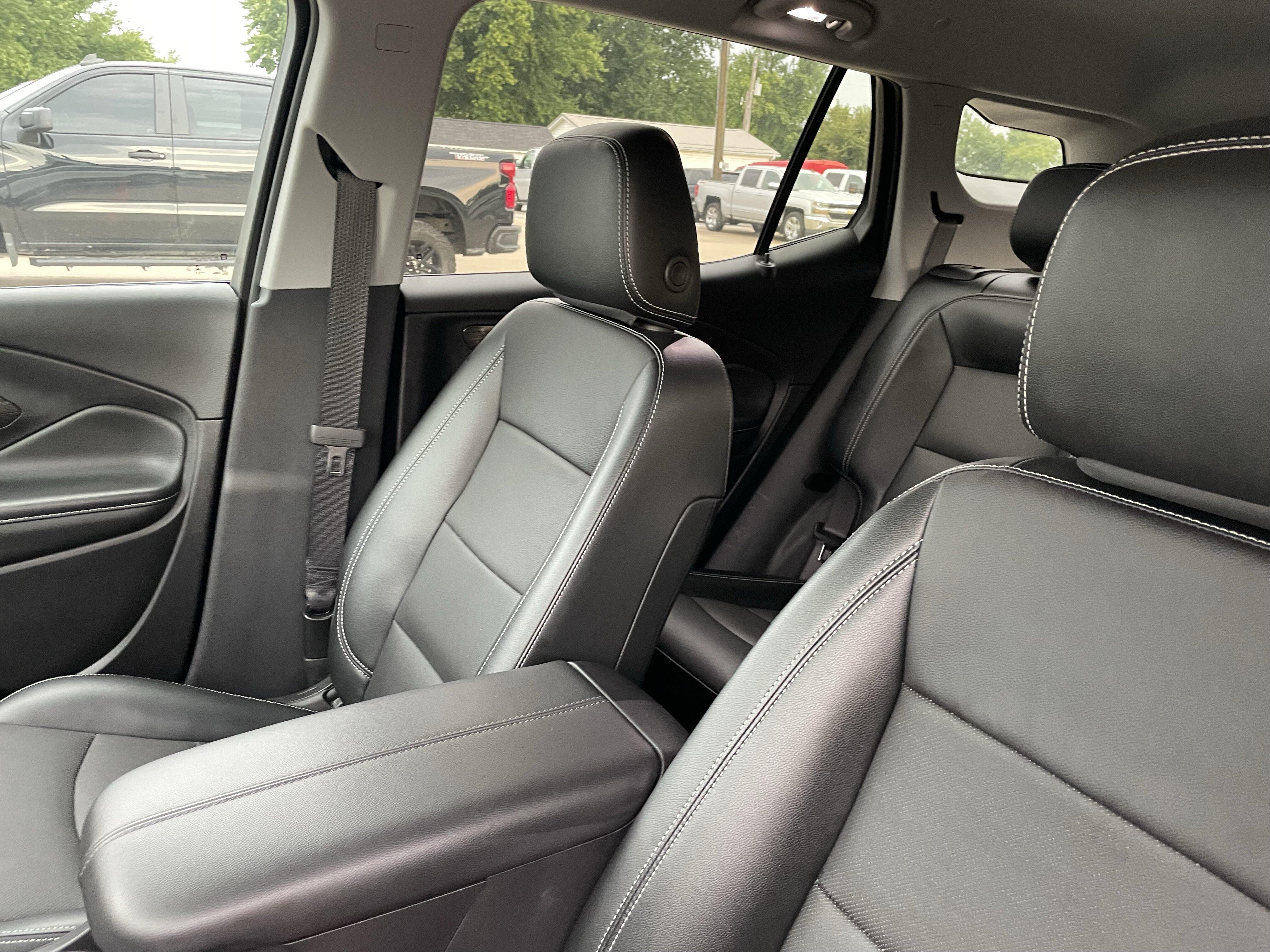 2024 GMC Terrain SLT - Photo 12
