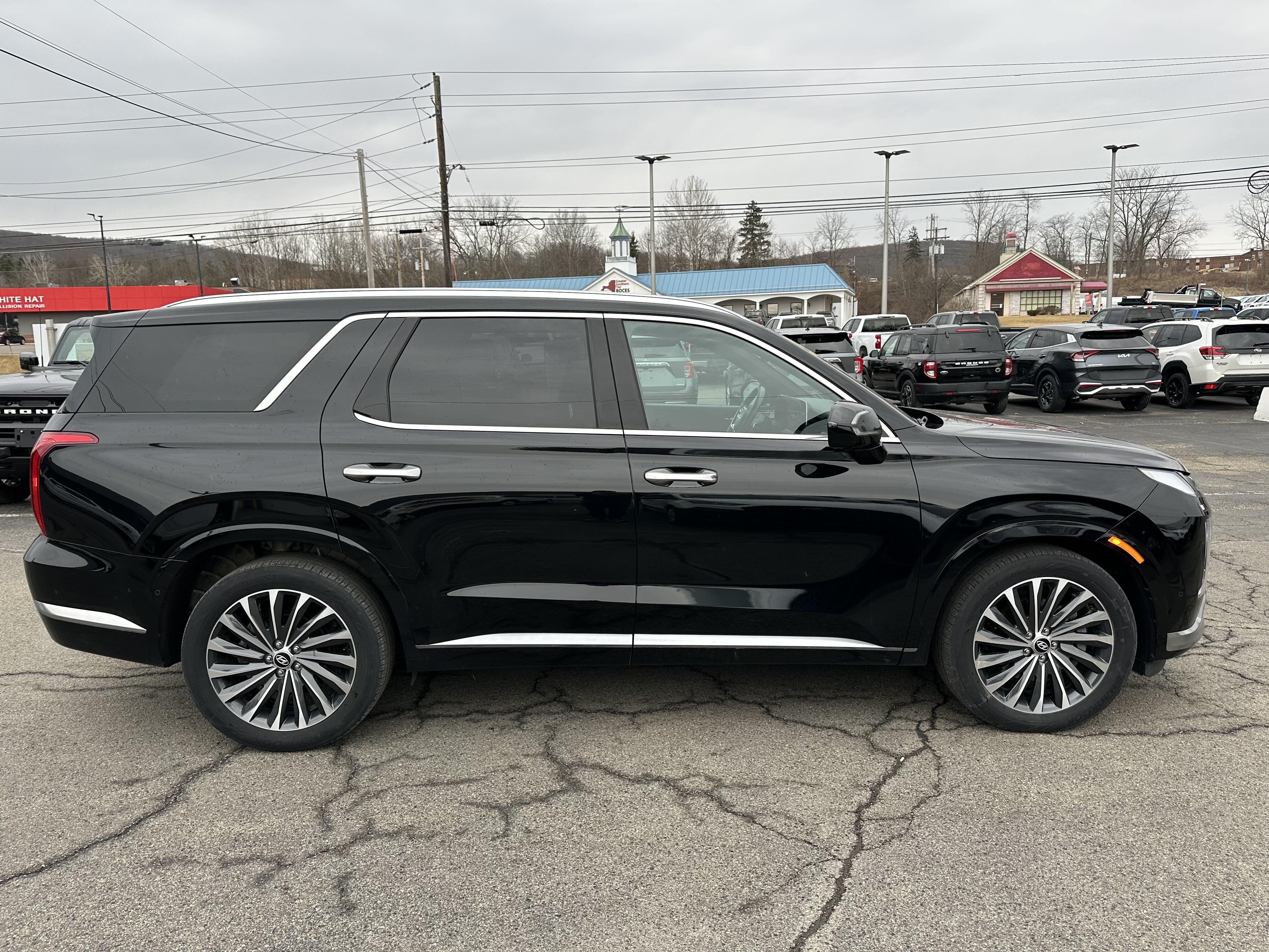 Used 2023 Hyundai Palisade Calligraphy with VIN KM8R7DGE9PU508977 for sale in Elmira, NY