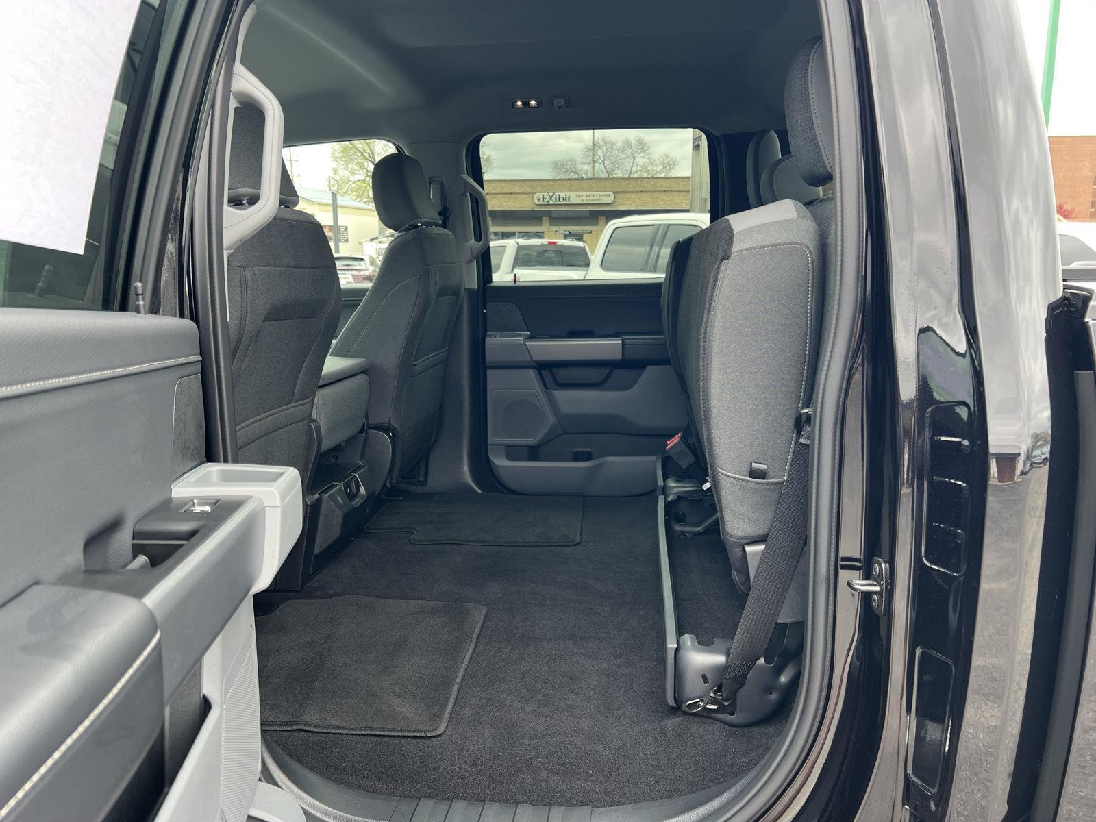 2025 Ford F-150 XLT - Photo 41