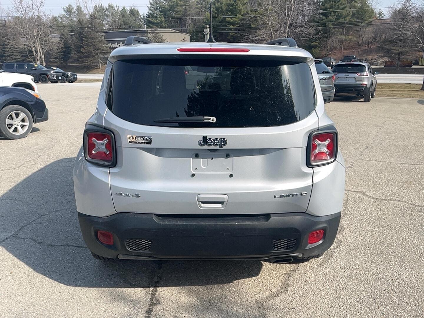 View vehicle photo 5