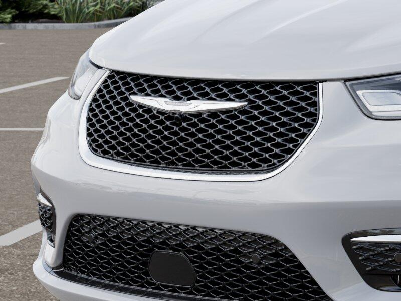 2025 Chrysler Pacifica Select - Photo 28