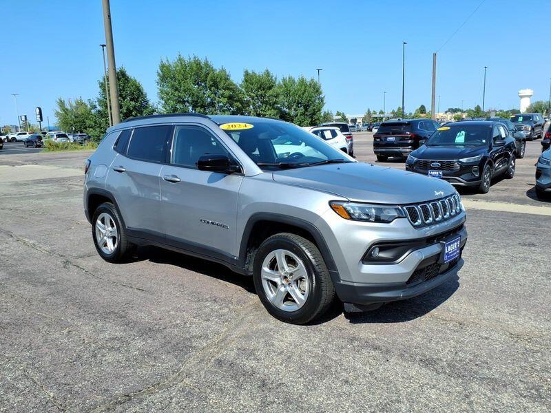 Used 2024 Jeep Compass Latitude with VIN 3C4NJDBN2RT606600 for sale in Mankato, Minnesota