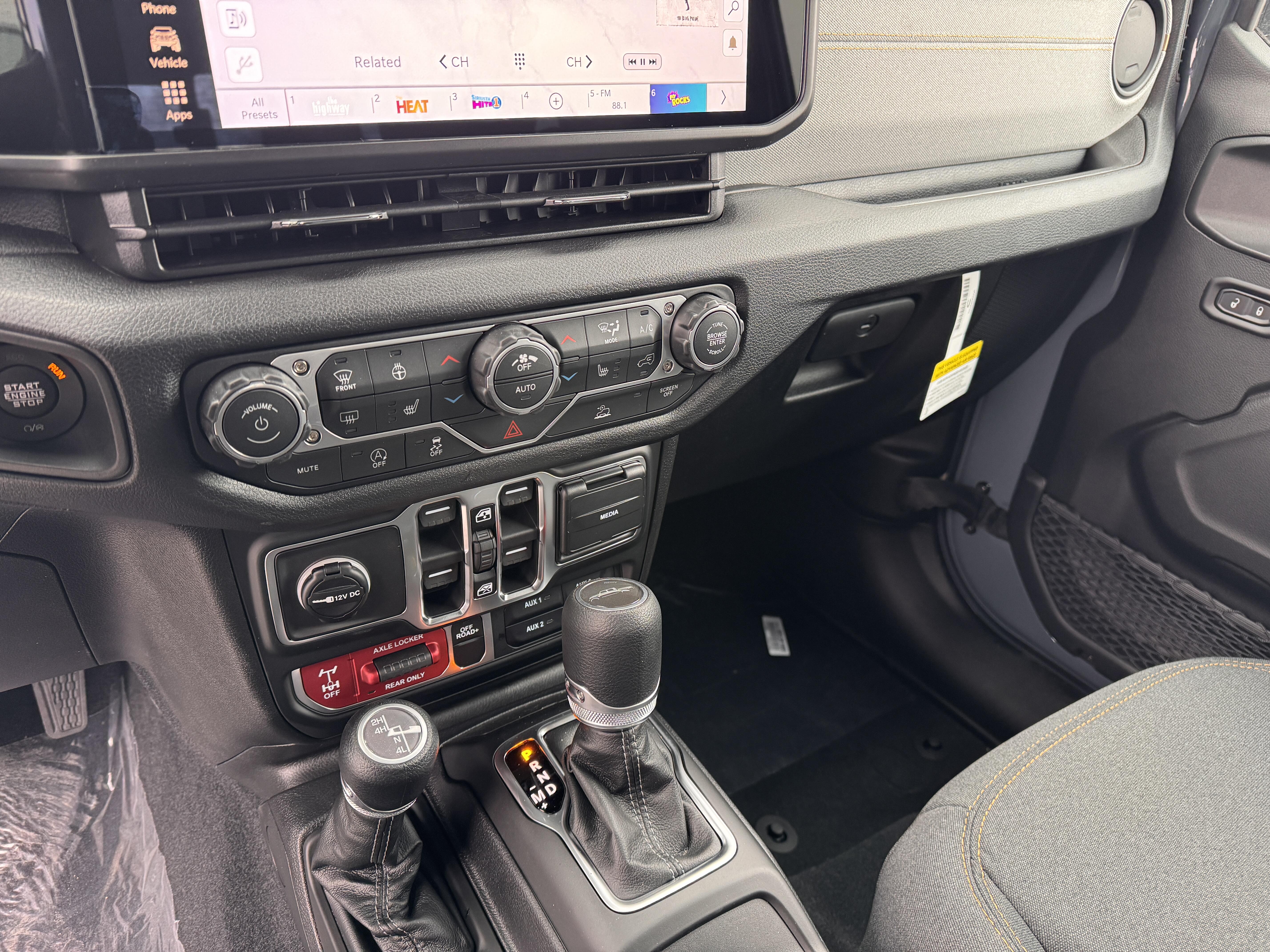 2026 Jeep Gladiator Willys - Photo 23