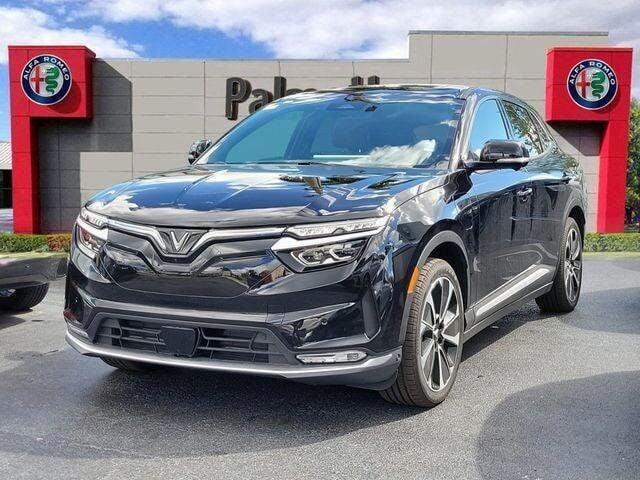 2025 VinFast VF 8 Plus