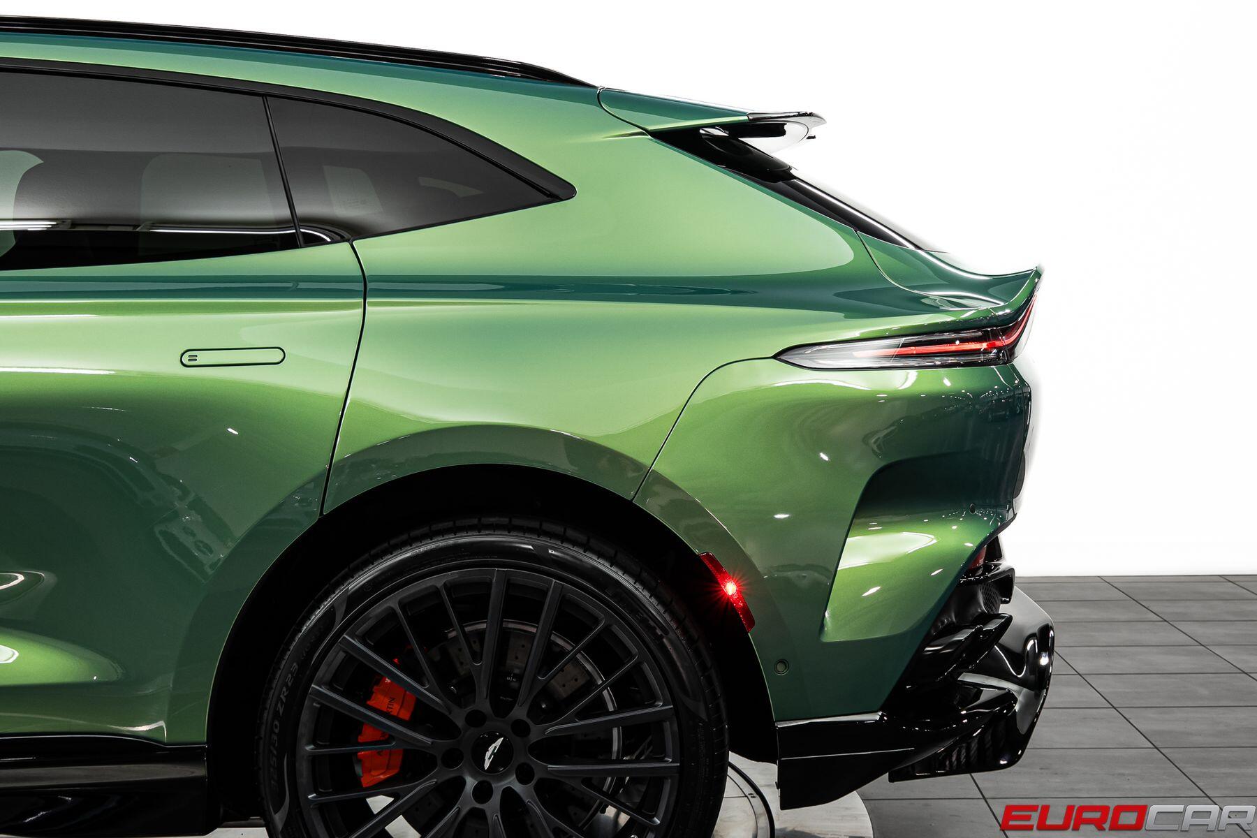 2023 Aston Martin DBX 707 *SPECIAL FACTORY PAINT * PANORAMIC ROOF*Image 14