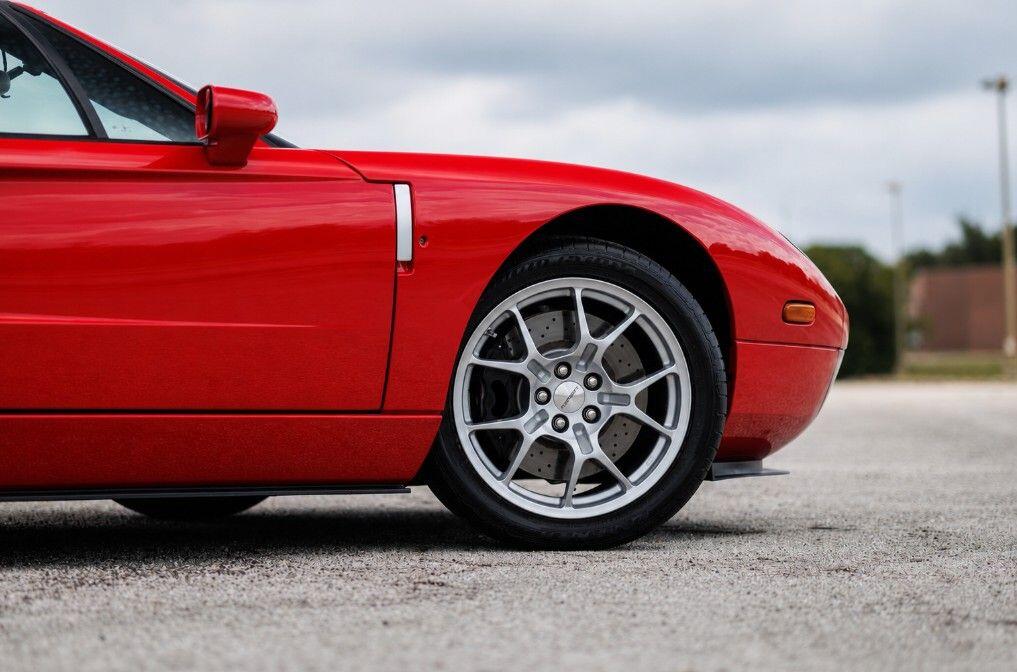 2005 Ford GT Base - Photo 14