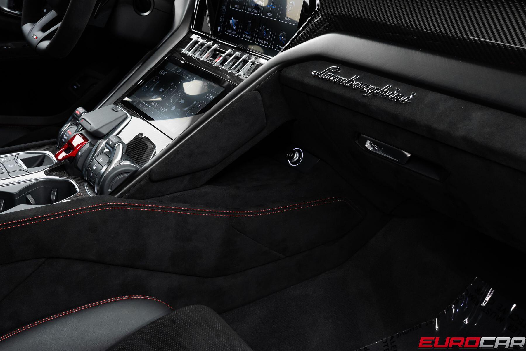 2024 Lamborghini Urus Performante *HUGE CARBON OPTIONS * PANORAMIC ROOF*Image 40