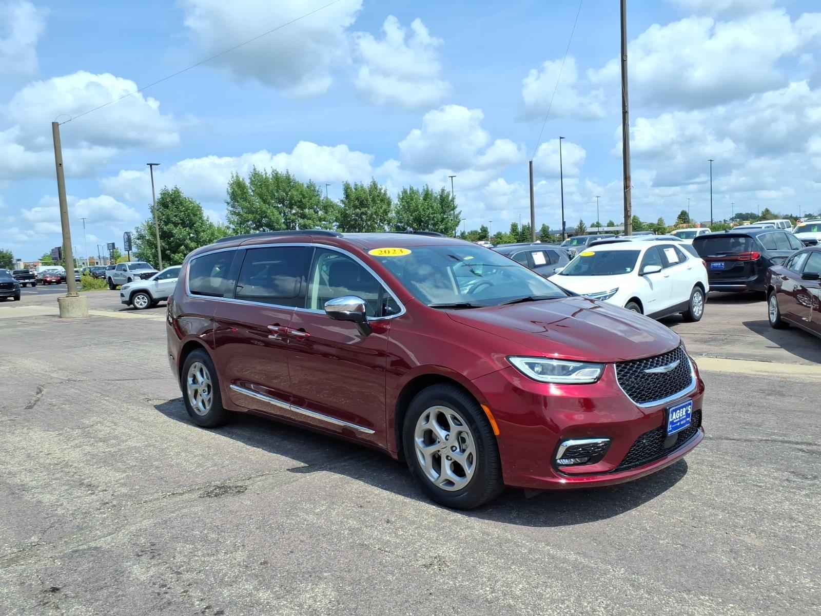 Used 2023 Chrysler Pacifica Limited with VIN 2C4RC1GG9PR540633 for sale in Mankato, Minnesota
