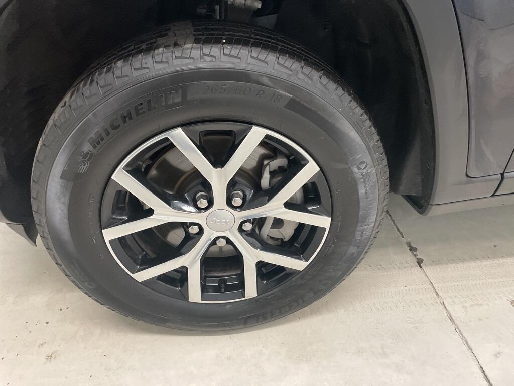 Used 2024 Jeep Grand Cherokee L Limited with VIN 1C4RJKBG7R8591095 for sale in Cedarburg, WI