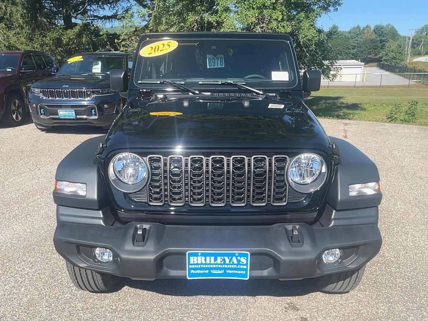View vehicle photo 2