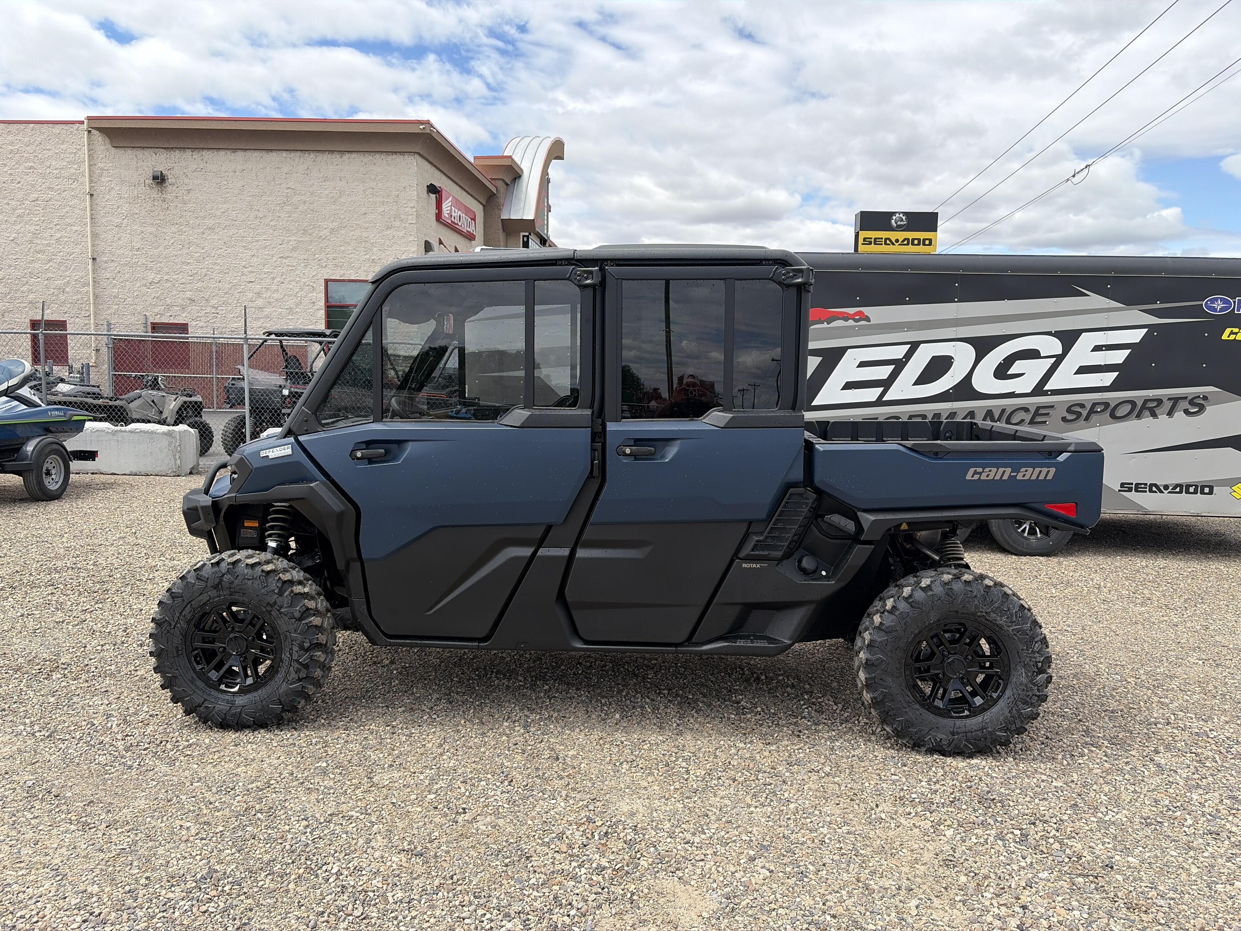 2026 Can-Am Defender MAX Limited HD11