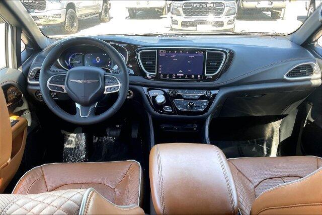 2023 Chrysler Pacifica Hybrid Pinnacle - Photo 15