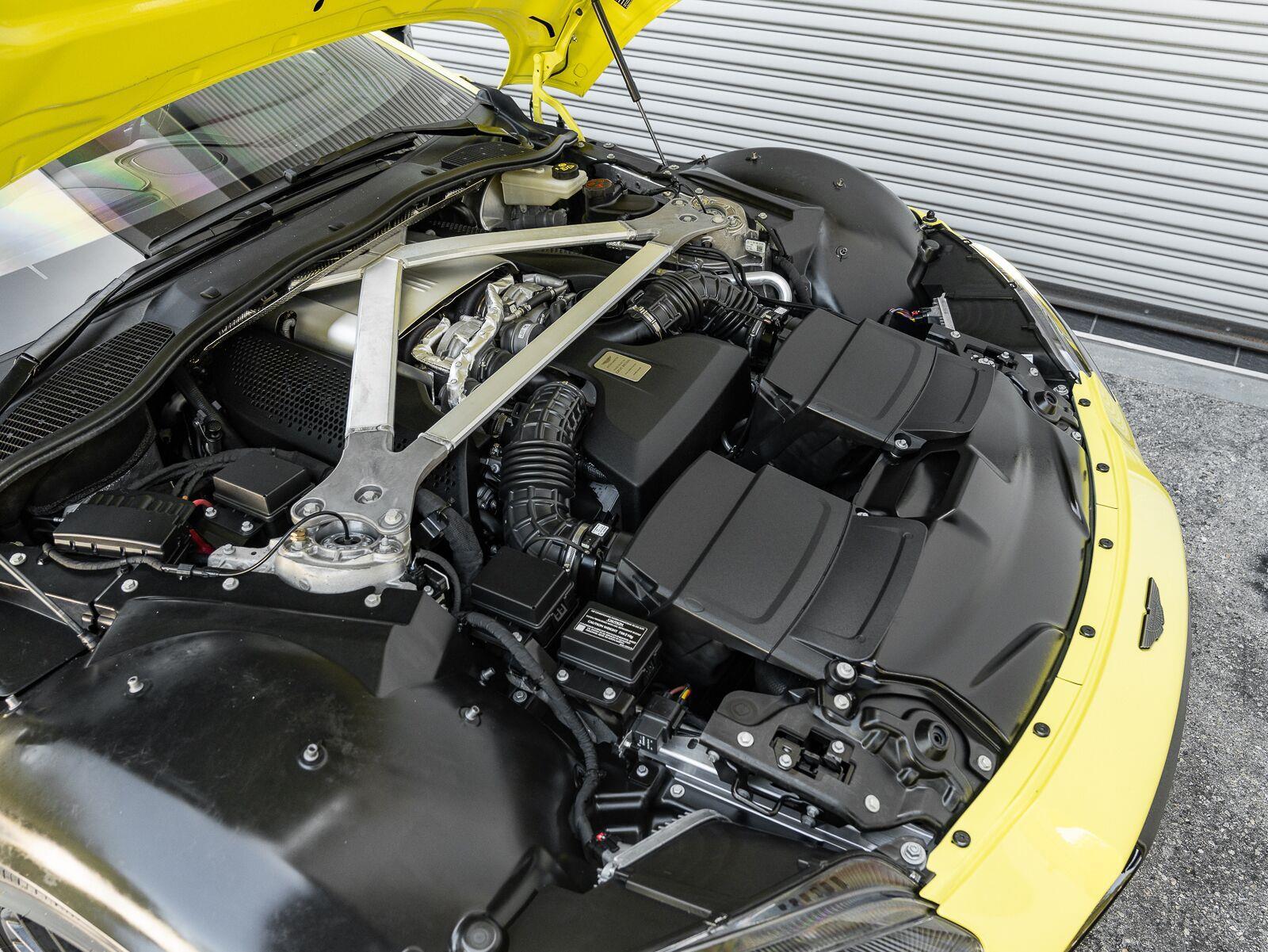 Used 2023 Aston Martin Vantage 