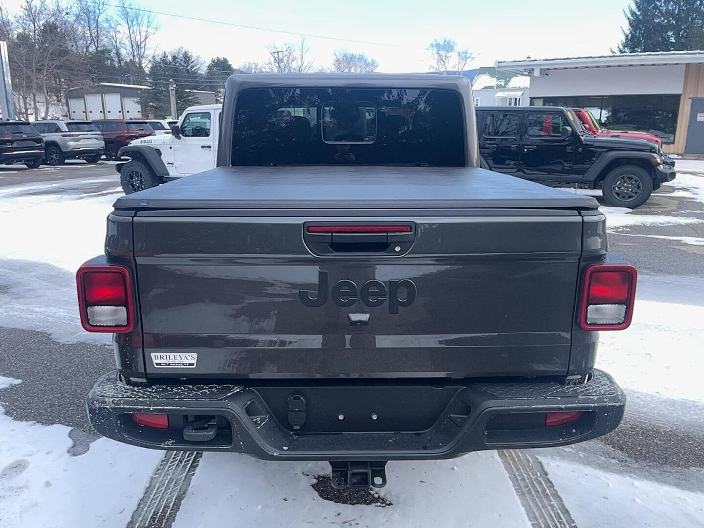 View vehicle photo 6
