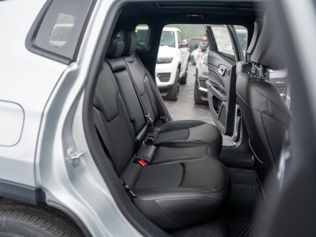 2026 Jeep Compass Latitude Altitude - Photo 14