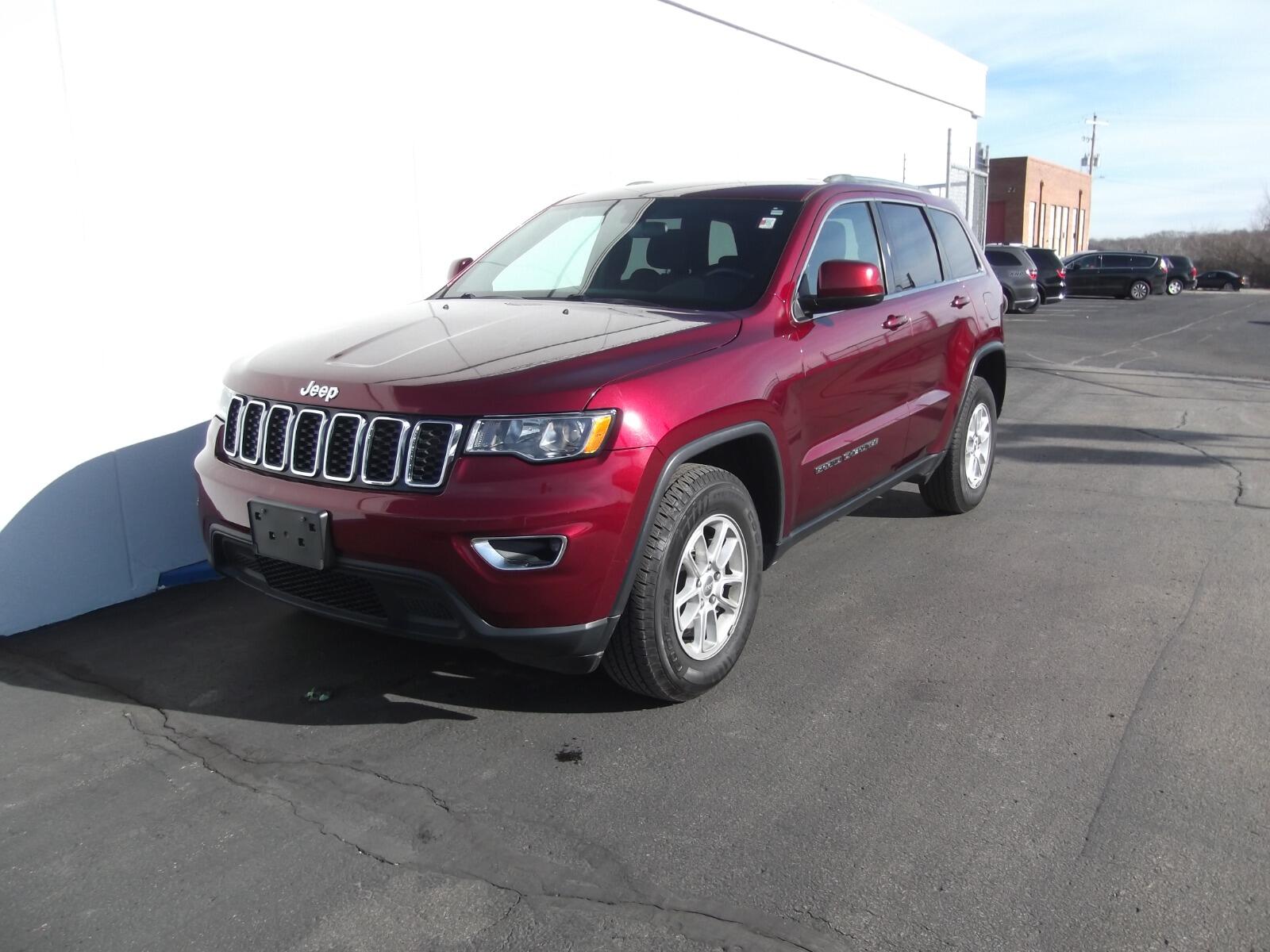 Used 2018 Jeep Grand Cherokee Laredo E with VIN 1C4RJFAG3JC166810 for sale in Kansas City