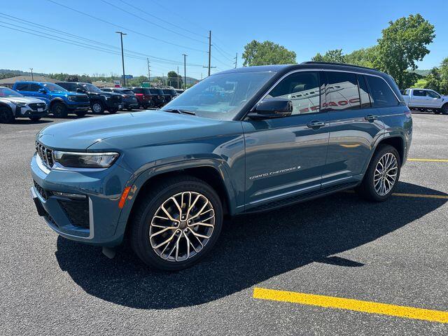 2026 Jeep Grand Cherokee Grand Cherokee Summit 4x4